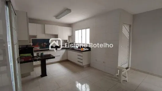 Casa com 3 Quartos à venda, 170m² no Cidade Jardim, Uberlândia