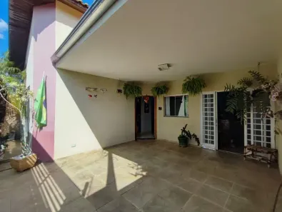 Casa com 3 Quartos à venda, 164m² no Jardim Damasco II, Marília