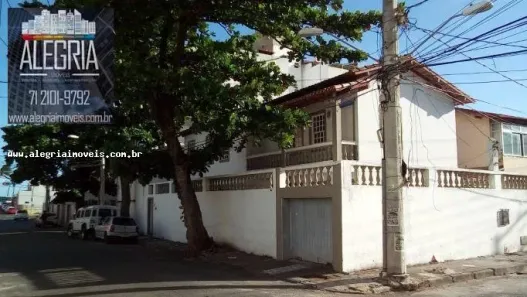 Casa com 4 Quartos para alugar, 390m² no Amaralina, Salvador
