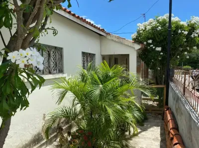 Casa com 3 Quartos à venda, 360m² no Atalaia, Aracaju