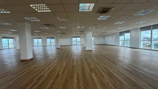 Sala Comercial para alugar, 1600m² no Cajueiros, Macaé