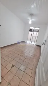 Casa com 1 Quarto para alugar, 40m² no Embaré, Santos