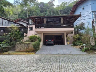 Casa de Condomínio com 4 Quartos à venda, 304m² no Piratininga, Niterói