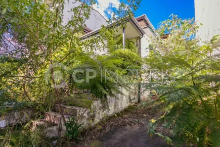 Lote/Terreno à venda, 300m² no Jardim São Pedro, Porto Alegre