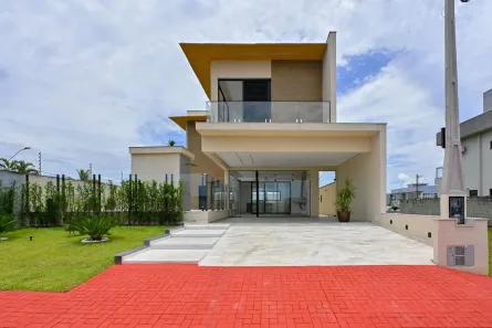 Casa com 4 Quartos à venda, 240m² no Barrio Flórida, Peruíbe