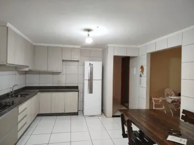 Casa com 4 Quartos à venda, 160m² no Jardim Andrade, Maringá