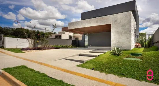 Casa de Condomínio com 3 Quartos à venda, 254m² no Jardins França, Goiânia