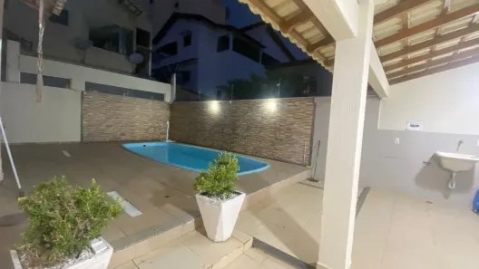 Casa com 5 Quartos para venda ou aluguel, 300m² no Santa Mônica, Colatina