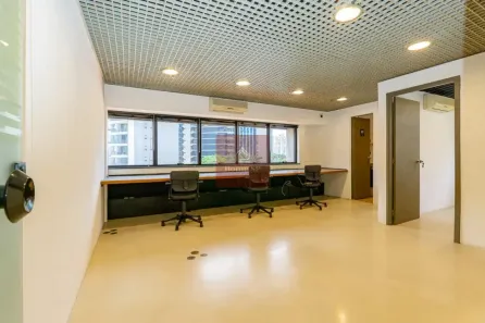 Sala Comercial à venda, 45m² no Vila Olímpia, São Paulo