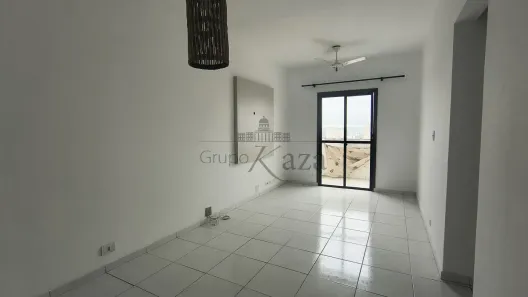 Apartamento com 2 Quartos para alugar, 77m² no Centro, Jacareí