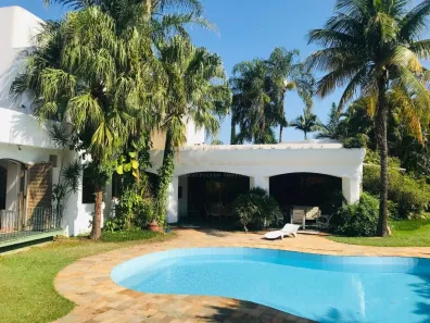 Sobrado com 4 Quartos à venda, 700m² no Nova Campinas, Campinas