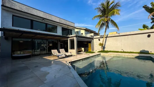 Casa com 5 Quartos à venda, 293m² no Jardim Acapulco, Guarujá