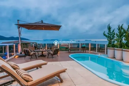 Casa com 5 Quartos à venda, 320m² no Centro, Garopaba