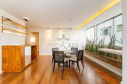Apartamento com 3 Quartos à venda, 177m² no Cerqueira César, São Paulo