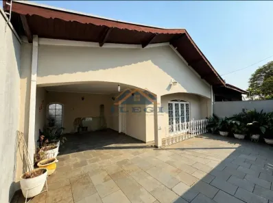 Casa com 2 Quartos para alugar, 180m² no Vila Nova Valinhos, Valinhos