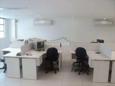 Sala Comercial à venda, 120m² no Centro, Santos