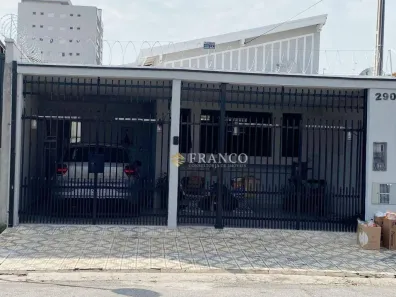 Casa com 3 Quartos à venda, 150m² no Centro, Taubaté