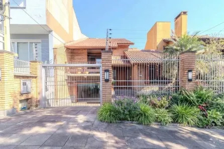 Casa com 4 Quartos à venda, 400m² no Jardim São Pedro, Porto Alegre