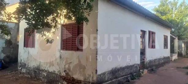 Casa com 6 Quartos à venda, 160m² no Osvaldo Rezende, Uberlândia