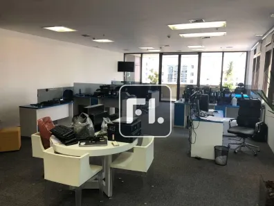 Sala Comercial para alugar, 196m² no Itaim Bibi, São Paulo