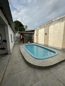 Sobrado com 4 Quartos à venda, 360m² no Planalto, Manaus