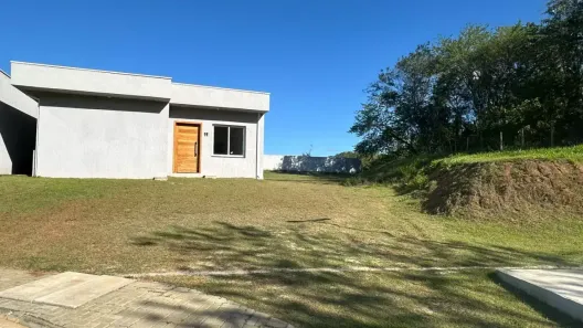 Casa com 3 Quartos à venda, 100m² no Estância Guararema, Guararema