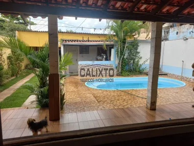 Casa com 3 Quartos à venda, 330m² no Marta Helena, Uberlândia