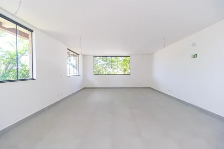 Sala Comercial para alugar, 66m² no Orleans, Curitiba