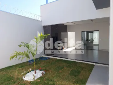 Casa com 3 Quartos à venda, 147m² no Laranjeiras, Uberlândia