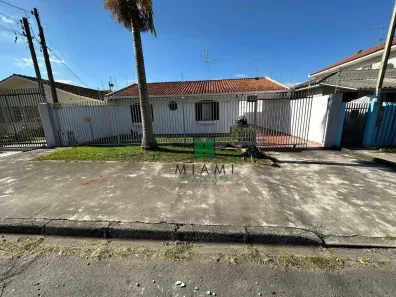 Casa com 3 Quartos para alugar, 174m² no Pinheirinho, Curitiba