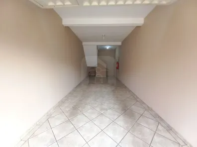 Sobrado com 3 Quartos para alugar, 120m² no Dona Zulmira, Uberlândia