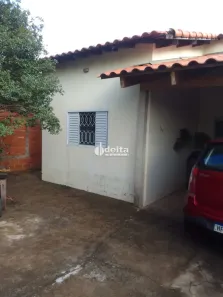 Casa com 3 Quartos à venda, 116m² no Lagoinha, Uberlândia