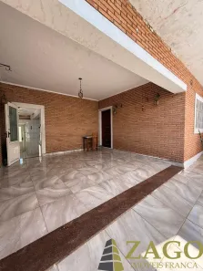 Casa com 3 Quartos à venda, 260m² no Jardim Roselândia, Franca