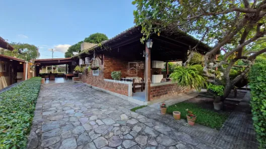 Casa de Condomínio com 4 Quartos à venda, 242m² no Alpes Suiços, Gravatá