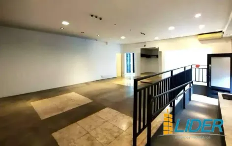 Ponto Comercial para alugar, 150m² no Centro, Uberlândia