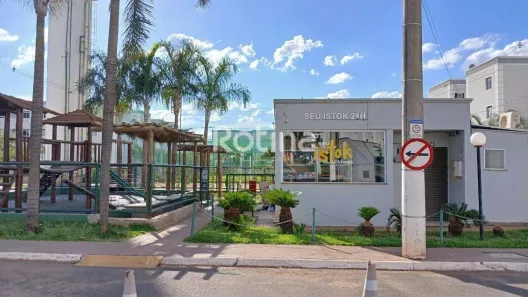 Apartamento com 2 Quartos para alugar, 45m² no Gávea, Uberlândia