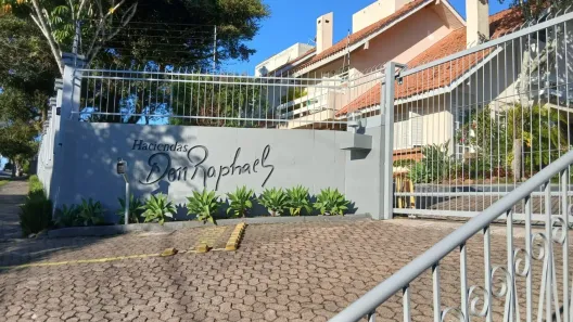 Casa de Condomínio com 2 Quartos para alugar, 317m² no Vila Conceição, Porto Alegre