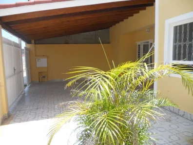 Casa com 3 Quartos à venda, 250m² no Jardim Terras de São João, Jacareí