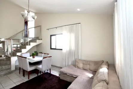 Casa com 3 Quartos à venda, 200m² no Oitis, Contagem