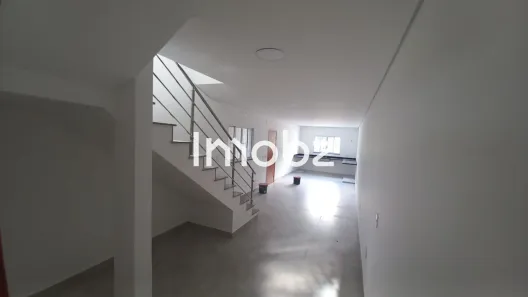 Sobrado com 3 Quartos para alugar, 200m² no Paraíso do Morumbi, São Paulo