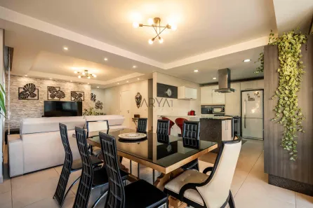 Casa de Condomínio com 3 Quartos à venda, 257m² no Fazendinha, Curitiba