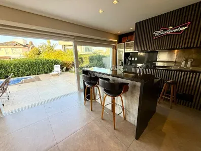 Casa de Condomínio com 3 Quartos à venda, 272m² no Laranjal, Pelotas