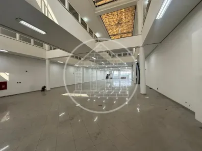 Ponto Comercial para alugar, 1900m² no Santo Amaro, São Paulo