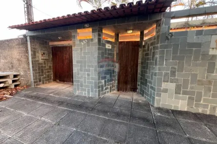 Casa com 4 Quartos à venda, 350m² no Barro Duro, Maceió