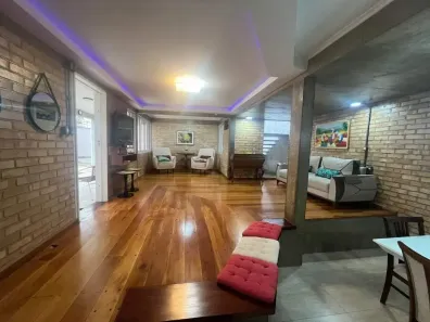 Casa com 4 Quartos à venda, 222m² no Agronômica, Florianópolis
