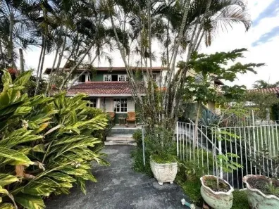 Casa com 6 Quartos à venda, 280m² no Sapê, Niterói