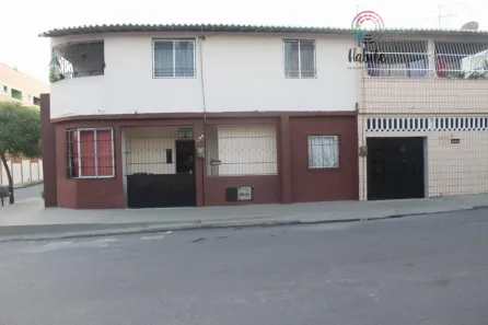 Casa com 5 Quartos à venda, 210m² no Itaperi, Fortaleza