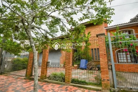Casa com 4 Quartos à venda, 300m² no Cristal, Porto Alegre