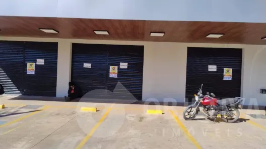 Ponto Comercial para alugar, 80m² no Novo Mundo, Uberlândia
