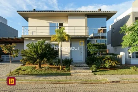 Casa com 3 Quartos à venda, 340m² no Rio Tavares, Florianópolis